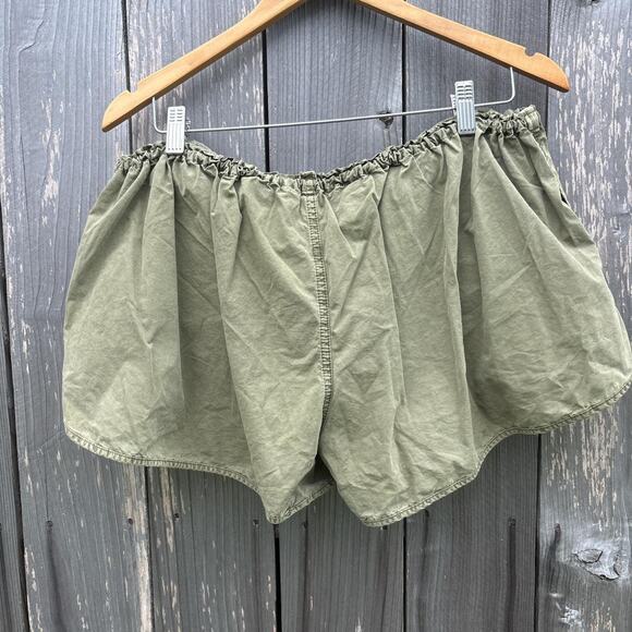 NWT UO Avery Pull-On Short in Khaki Green - Picture 7 of 8